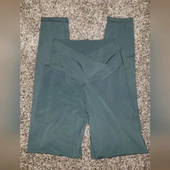 aerie Pants - Offline| Aerie| Real Me High-Waisted 7/8 Leggings